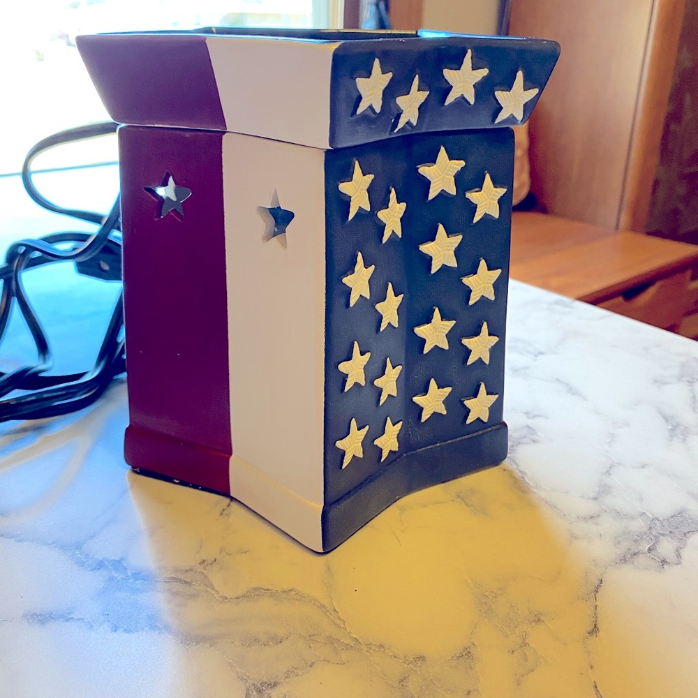 Star spangled scentsy wax warmer